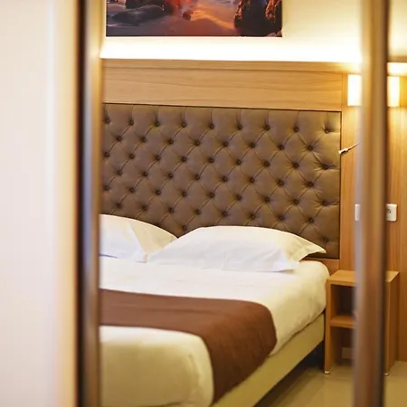 Tettola Hotel Saint-Florent (Corsica)