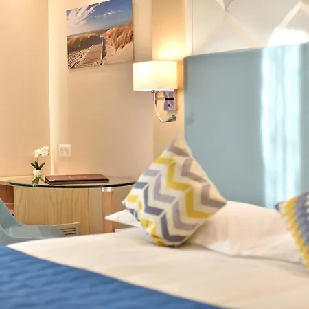 Hotel Tettola Saint-Florent (Corsica)