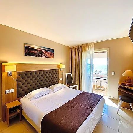 Hotel Tettola 3*