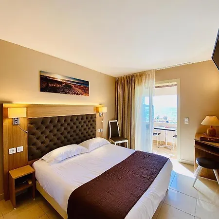 Tettola 3* Saint-Florent (Corsica)