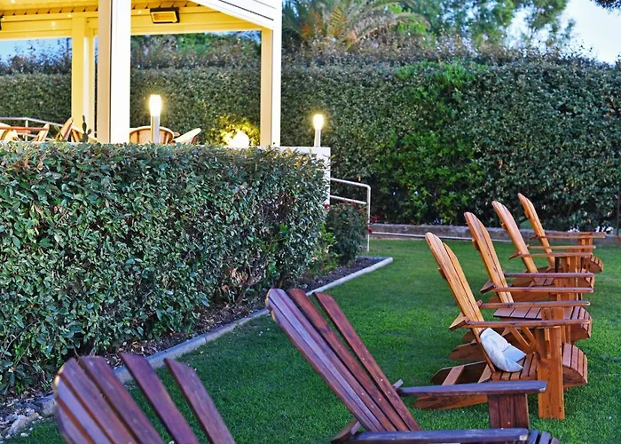 Hotel Tettola Saint-Florent (Corsica)