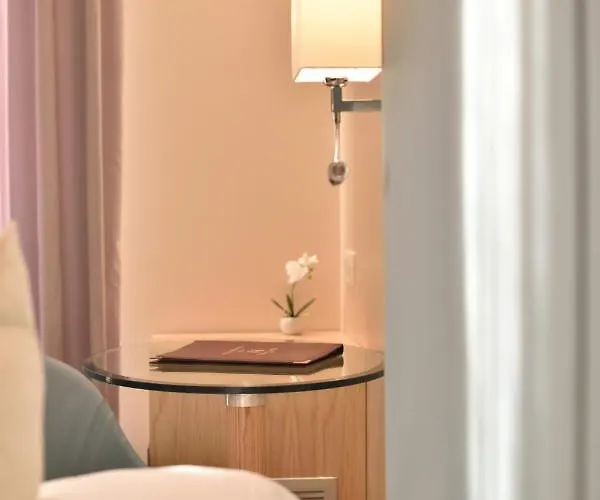 Tettola Hotel Saint-Florent (Corsica)